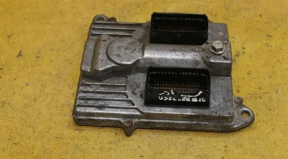 Opel Zafira B Engine control unit/module ECU 55353843UT