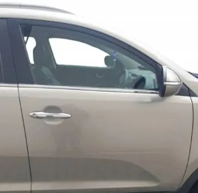 KIA Sportage Front door