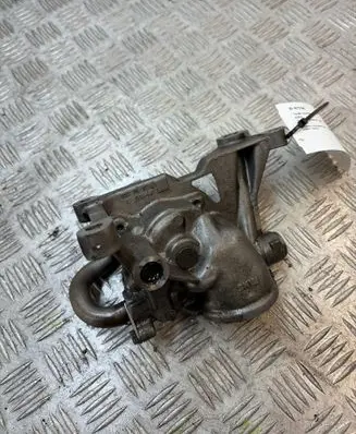 Audi A6 S6 C5 4B Oil pump 059115121C