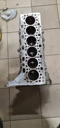 BMW 5 G30 G31 G38 Engine block 8602094 8602099 8079896
