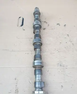 Mercedes-Benz S W126 Camshaft 