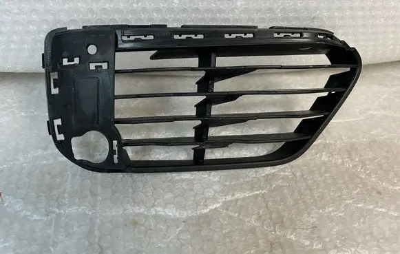 BMW X1 F48 F49 Front bumper lower grill 51117354778