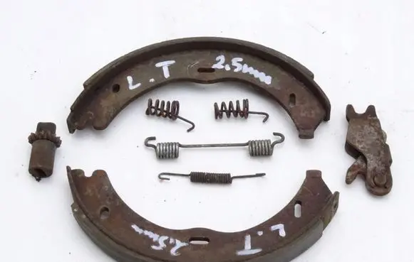 Mercedes-Benz Vito Viano W639 Front brake disc dust cover plate 