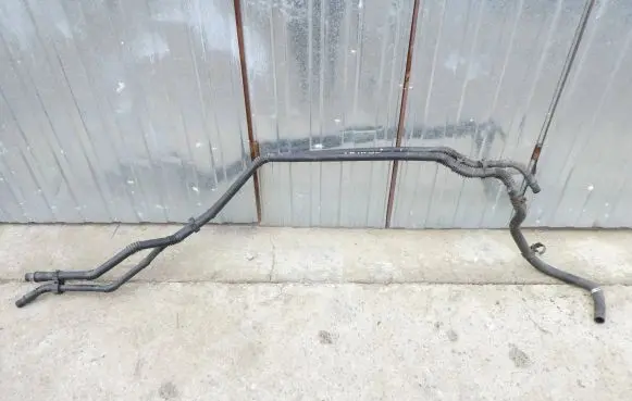 Renault Twingo III Engine coolant pipe/hose A4535011382
