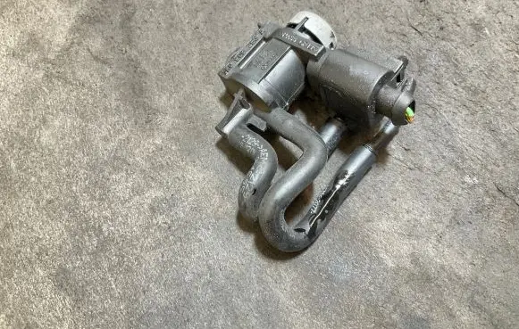 Audi A3 S3 A3 Sportback 8P Turbo solenoid valve 1K0906283A