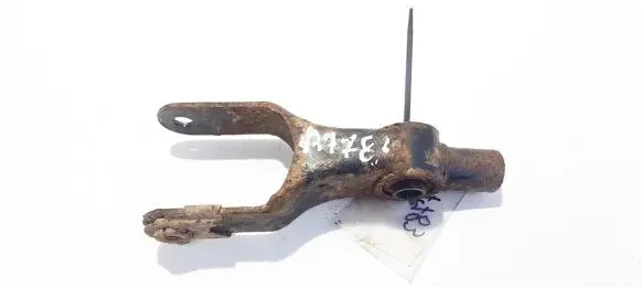 Citroen C8 Engine mount bracket