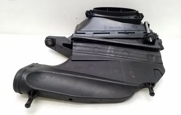 Mercedes-Benz CLS C218 X218 Air intake duct part A6420904401