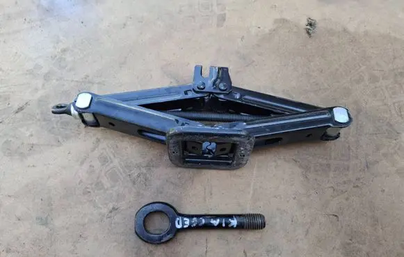 KIA Ceed Lift Jack 