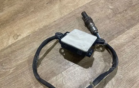 Jaguar XE Lambda probe sensor FPLA5J299EB 0281006777