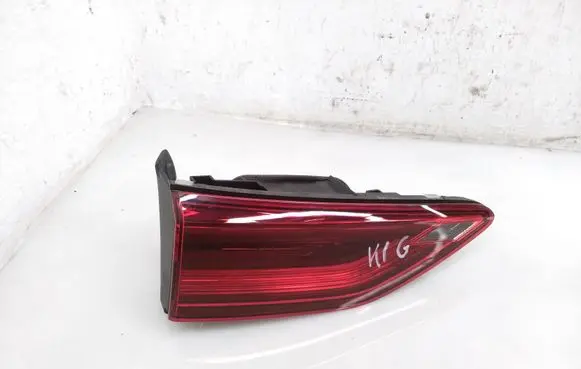 Volkswagen Golf VIII Tailgate rear/tail lights 5H0945093D