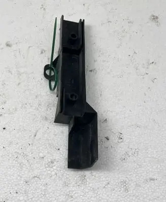 Audi A8 S8 D3 4E Horn signal holder/bracket 4E0823745A