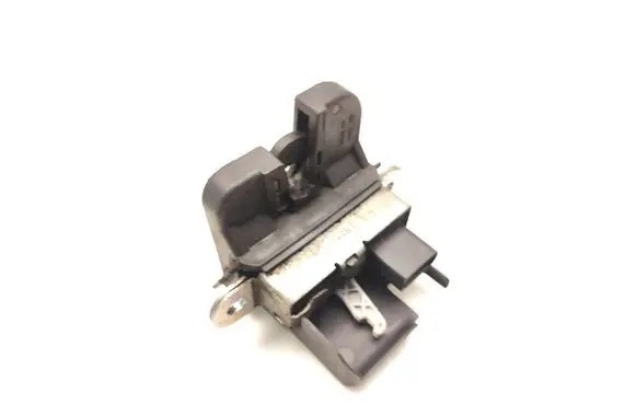 Volkswagen Golf Cross Tailgate/trunk/boot lock/catch/latch 5G6827505B