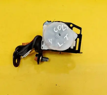 Mitsubishi Colt Rear seatbelt 0425044