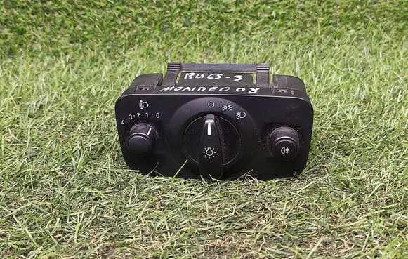 Ford Mondeo MK IV Light switch 6G9T13A024GF 04066485