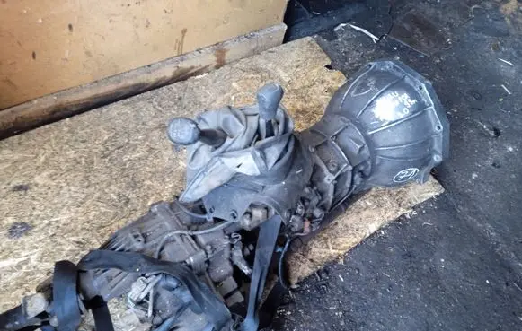 Isuzu Trooper Manual 5 speed gearbox 8971748520