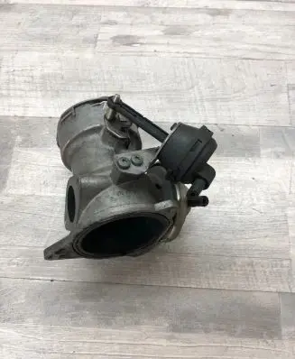 Volkswagen Multivan T5 Electric throttle body valve 070128073