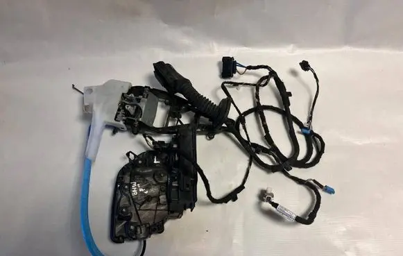BMW X5 F15 Front door lock 7281931 51217281931 18283810