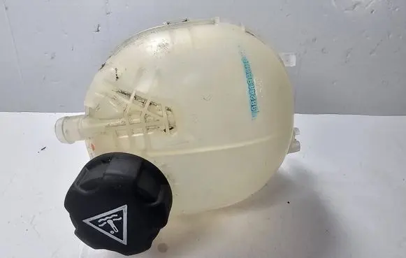 Peugeot 2008 II Coolant expansion tank/reservoir 9824198680