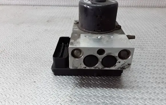 Mercedes-Benz C W203 ABS Pump A2095452532 10092515363
