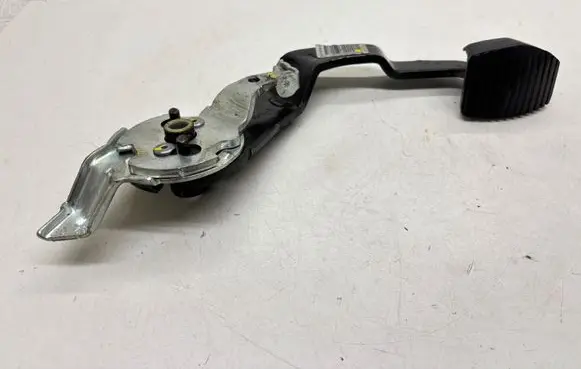 Citroen C4 Grand Picasso Clutch pedal 9686840980