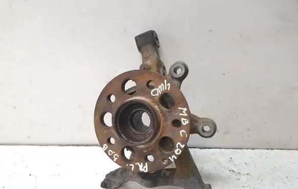 Mercedes-Benz C W204 Front wheel hub 
