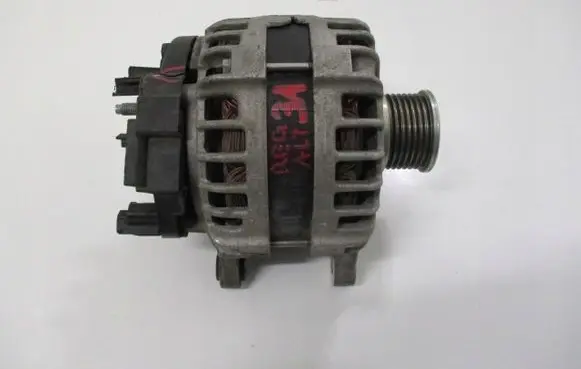 Nissan X-Trail T32 Generator/alternator 231004BE0B