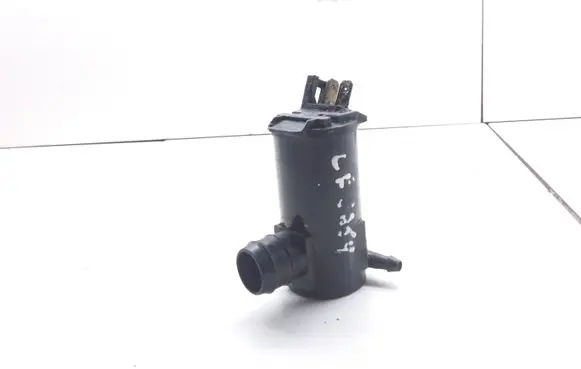 Subaru Legacy Windscreen/windshield washer pump