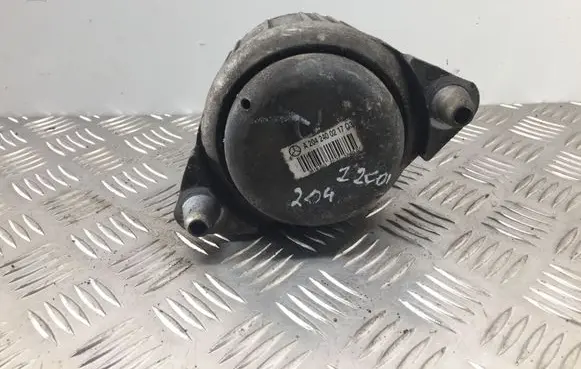 Mercedes-Benz C W204 Engine mount bracket A2042400217 A2042400217Q3