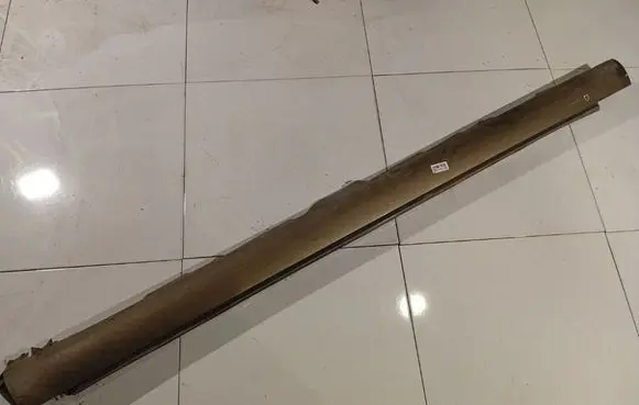 Toyota Avensis T250 Sill