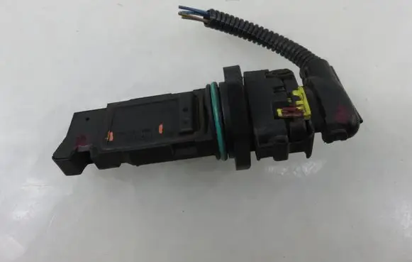 Fiat Panda II Mass air flow meter F00C2G2063