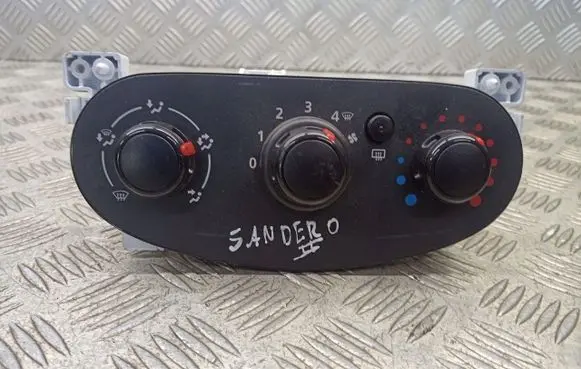 Dacia Sandero Interior fan control switch A42303300