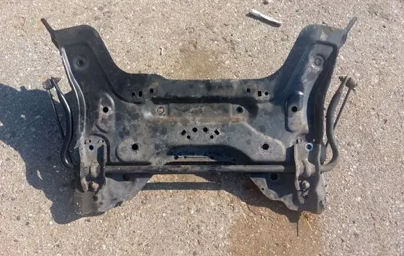 Citroen C4 II Front subframe
