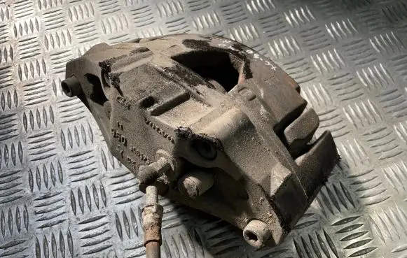 Volvo XC90 Front brake caliper