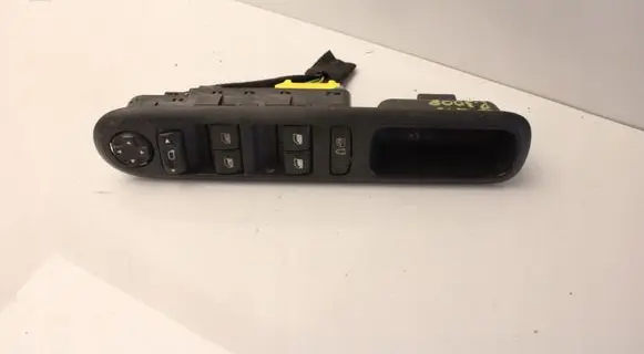 Peugeot 3008 I Electric window control switch