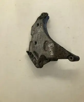 Seat Alhambra (Mk2) Engine mounting bracket 03L199207