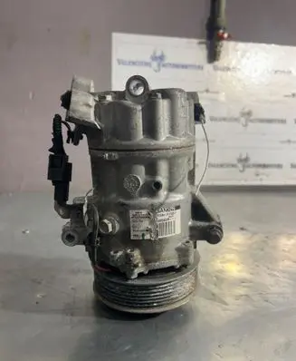 Renault Captur Air conditioning (A/C) compressor (pump) 926005450R