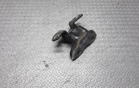 Toyota Verso Rear door upper hinge