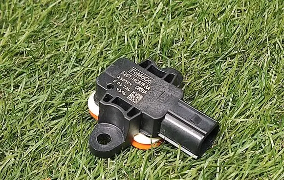 Ford Fusion II Airbag deployment crash/impact sensor F2GT14C676AA