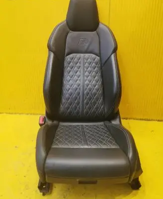Audi e-tron Front driver seat 