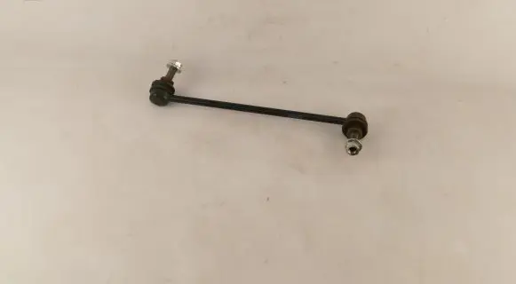 Nissan X-Trail T32 Front anti-roll bar/stabilizer link 