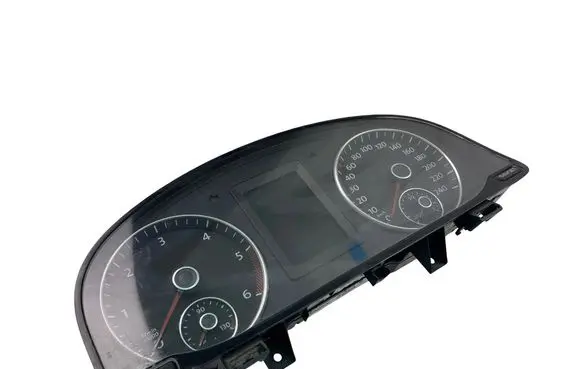 Volkswagen Caddy Speedometer (instrument cluster) 2K0920875A