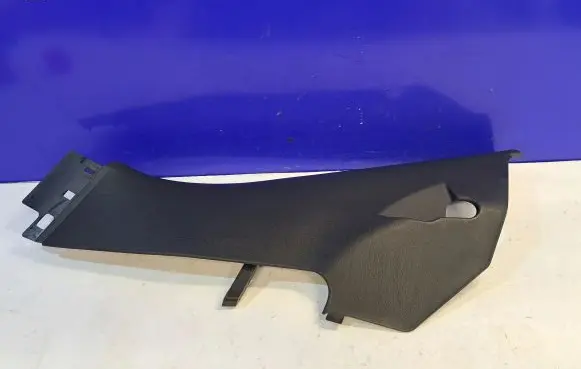 Porsche Cayenne (92A) (C) pillar trim 7P0867765D