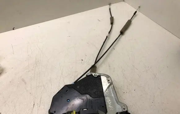 Honda CR-V Front door lock J77G2821 7G2721 72151T1GE001A