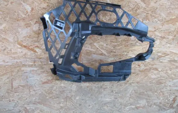 Volkswagen PASSAT B8 Front bumper mounting bracket 3G0807178G