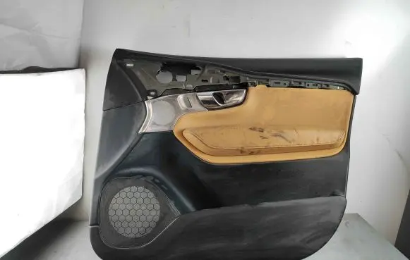 Volvo XC90 Front door card panel trim 31393114