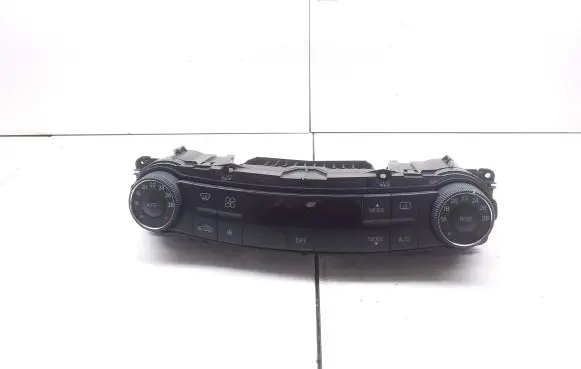 Mercedes-Benz E W211 Climate control unit 2118300890 00052606