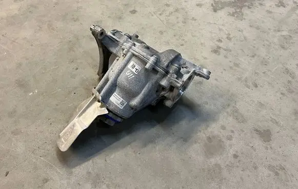 BMW X1 U11 Gearbox transfer box case 9845634 984563405