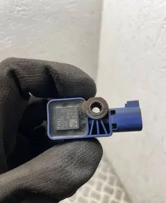 Volvo V50 Airbag deployment crash/impact sensor 31264410