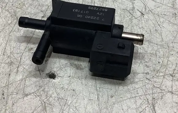 Volvo XC70 Turbo solenoid valve 8627299 72224006