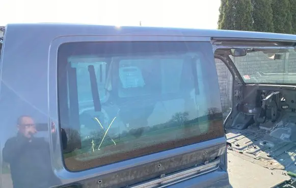 Volkswagen Transporter - Caravelle T5 Front triangle window/glass 